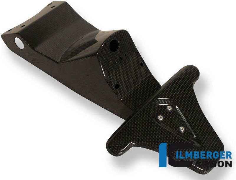 ILMBERGER / イルムバーガーカーボンパーツ ナンバープレートホルダー (リアライトカバー付) カーボン - Triumph Speed Triple (2011-now) | NHO.027.TRSPT.K