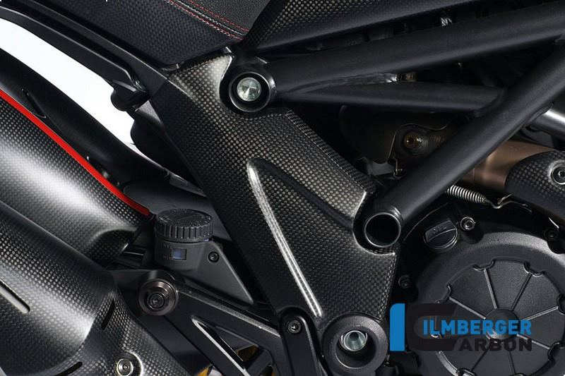 ILMBERGER / イルムバーガーカーボンパーツ フレームカバー 右側 Diavel | RAR.018.DIAVE.K