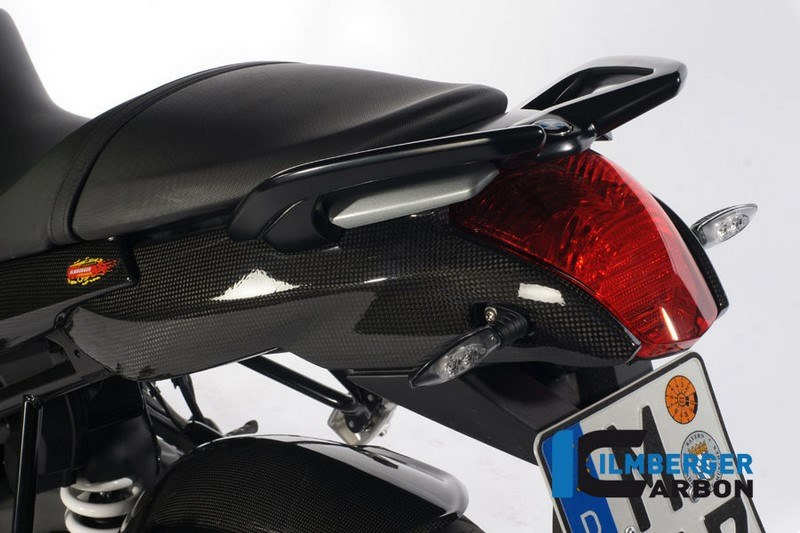 ILMBERGER / イルムバーガーカーボンパーツ リアライトカバー R1200R (11-) | RHO.015.R120R.K