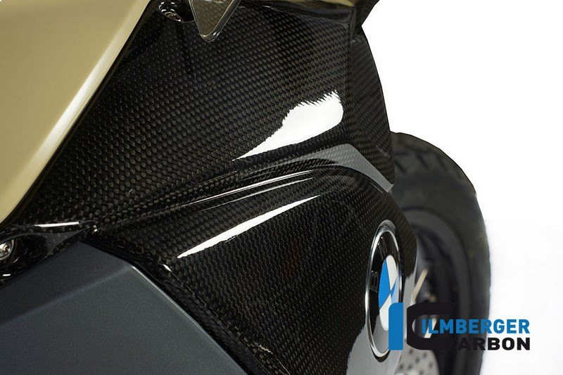ILMBERGER / イルムバーガーカーボンパーツ ラジエーターカバー 右側 /エアボックス インテークカバー 右側 | WKR.004.F8GSA.K