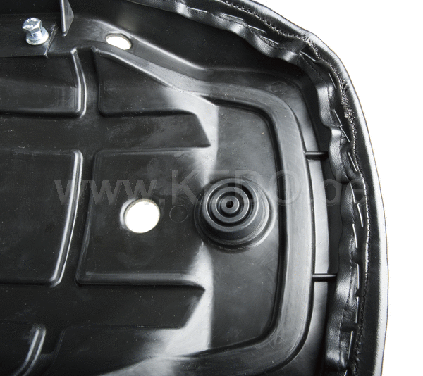 Kedo SR500 Seat Complete Black OEM Replica (NEW:. Now incl rear seat base rubber item 27153) | 10127RP