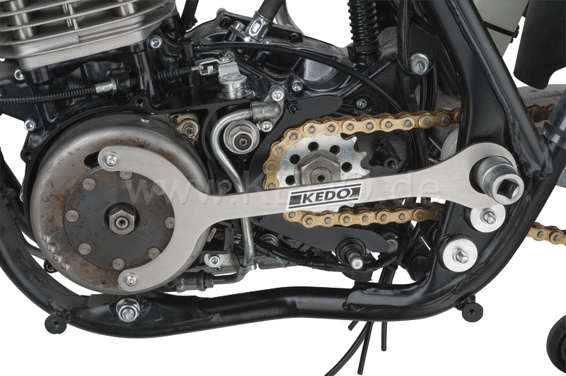 Kedo HD Flywheel Holder uses swingarm nut as support point (. Requires 22mm nut with max outer diameter 32mm - please order item 20115 if needed) | 20114