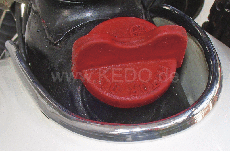 Kedo Edge Protector 7mm Chrome 1 meter (Replica Fuel Tank Edge Protector) OEM reference # 1E6-24189-00 | 40132