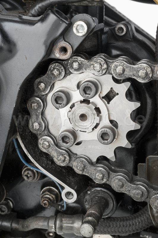 Kedo Special Repair Sprockets / Front Sprocket 15T Reduces wear on the shaft end and pinion Allows mounting with up to 50% worn gear shaft | 90133