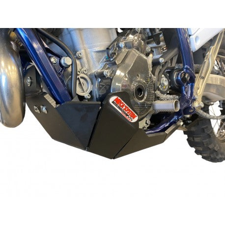 エンジンスキッドガードHDPE 8mm(統合タイロッド保護付)