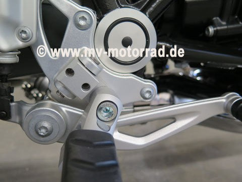 MV Motorrad / エムブイ モトラッド Lowered Passenger Footrest 40 mm BMW RnineT and Scrambler and Urban - 908651