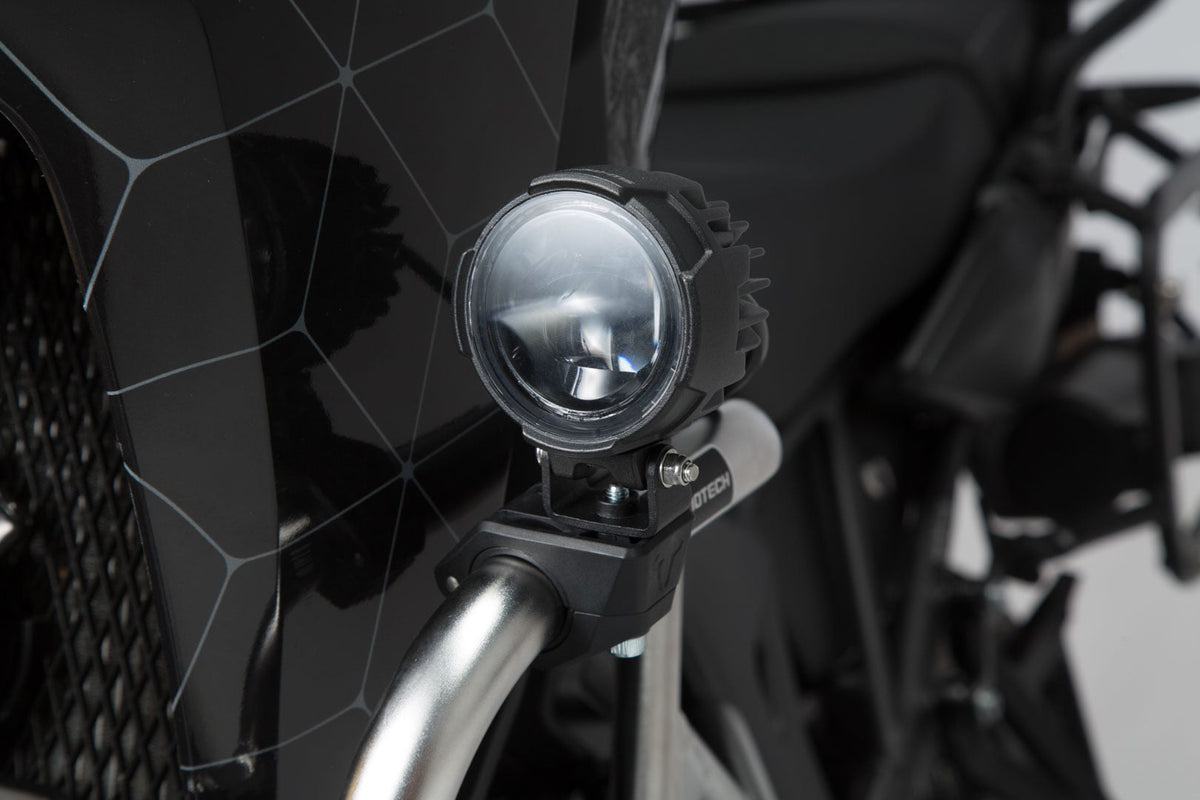 SW-MOTECH / SWモテック EVO ハイビームライトキット 汎用 ブラック. Mit Sturzbügelklemmen für Scheinwerfer. | NSW.00.004.61000/B