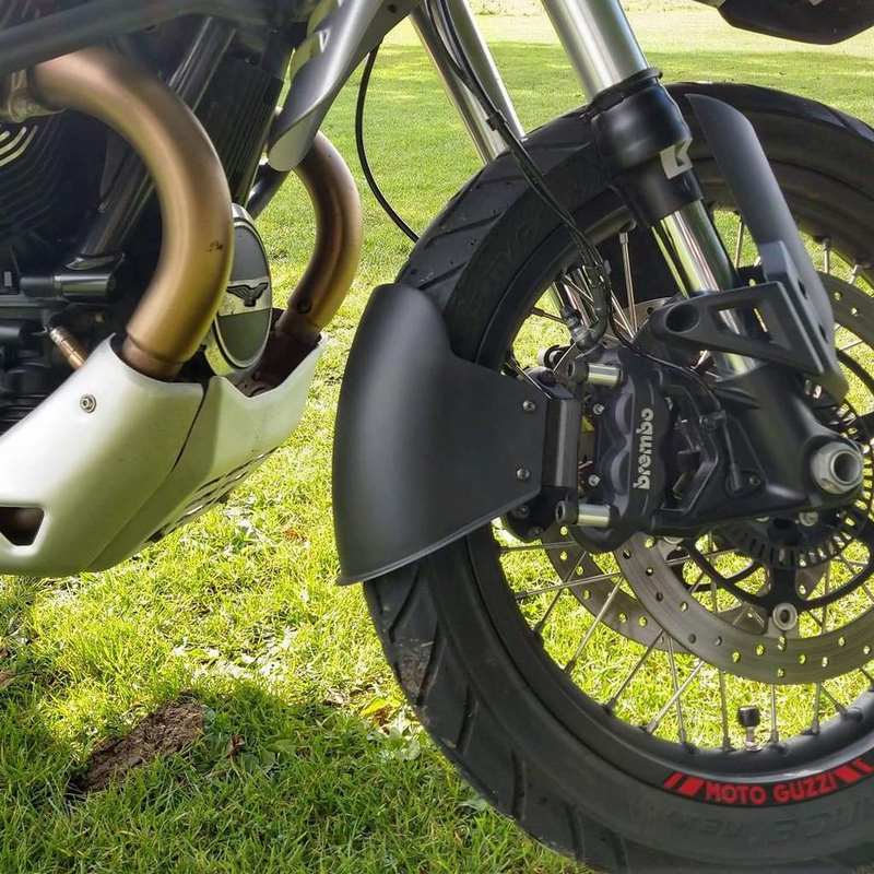 Pyramid Plastics / ピラミッドプラスチック フロントマッドガード マットブラック Moto Guzzi V85 TT 2019> | 058085