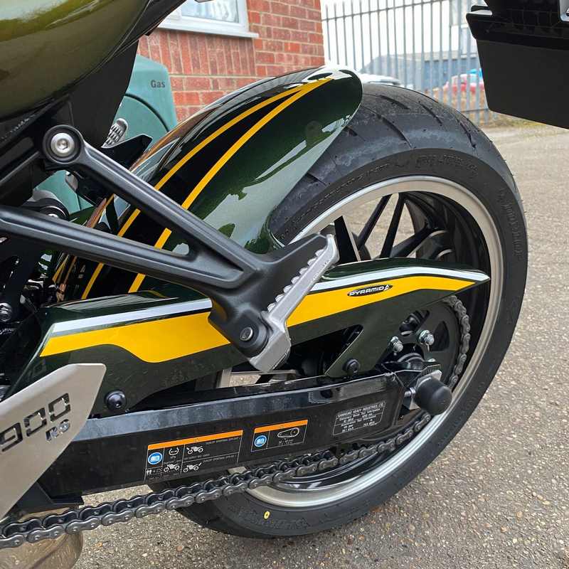 Pyramid / ピラミッド ハガー キャンディダイヤモンドブラウン & メタリックオレンジ (50th Anniversary) | Kawasaki Z 900 RS 2022>2022 | 073880T