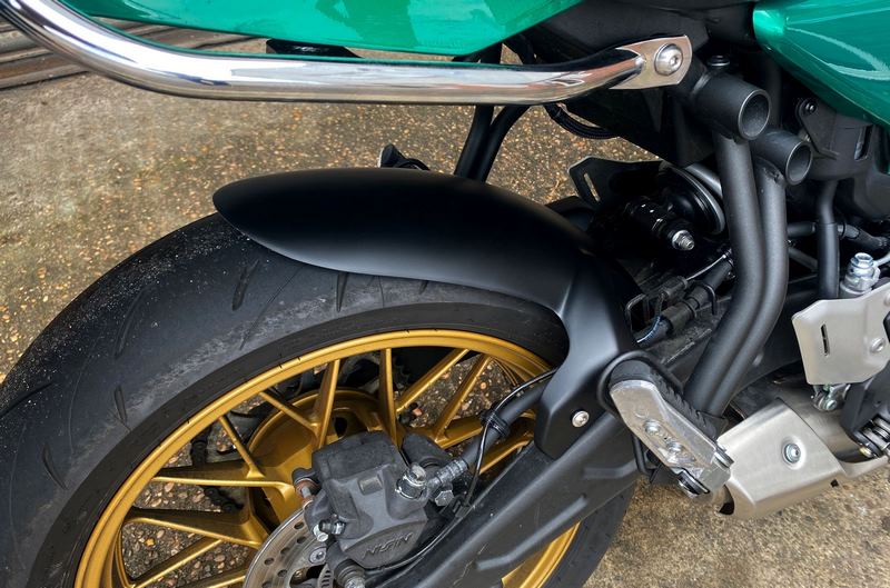 Pyramid / ピラミッド ハガー マットブラック | Kawasaki Ninja 650 2017- | 073930M