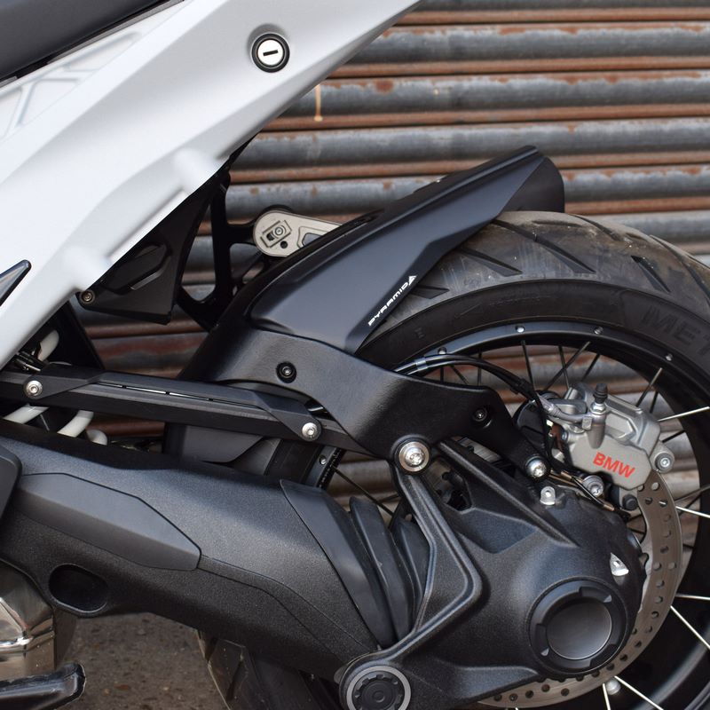 Pyramid / ピラミッド ハガー マットブラック | BMW R 1300 GS 2023- | 074130M