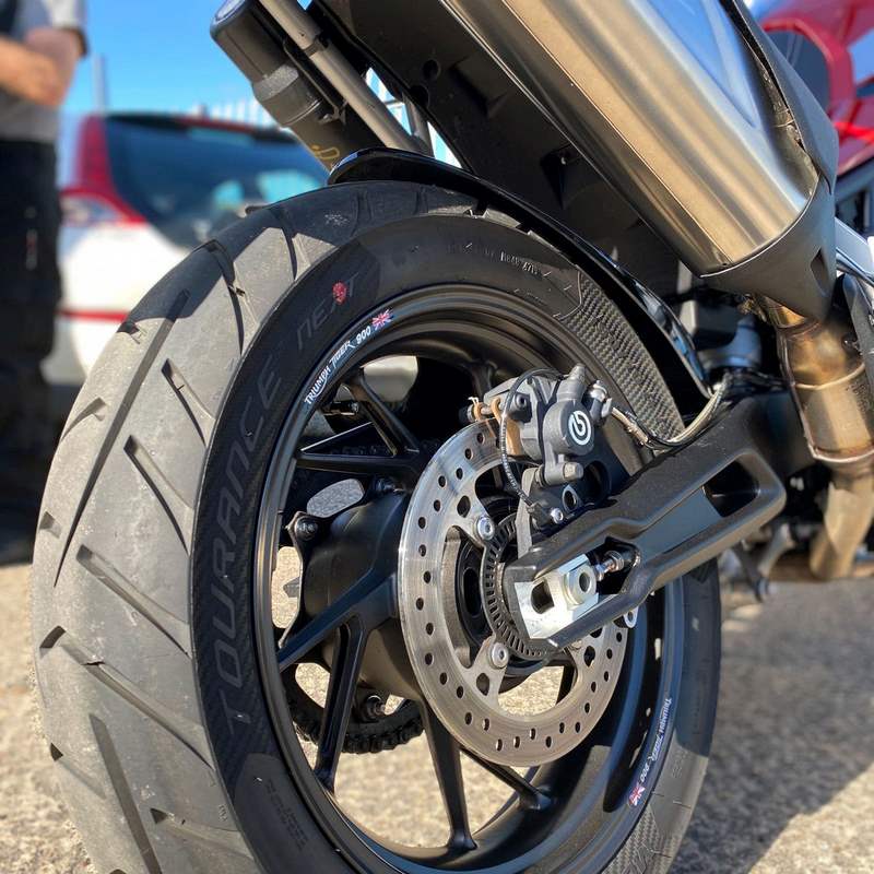 Pyramid Hugger | Korosi Red | Triumph Tiger 900 2020> | 076900F