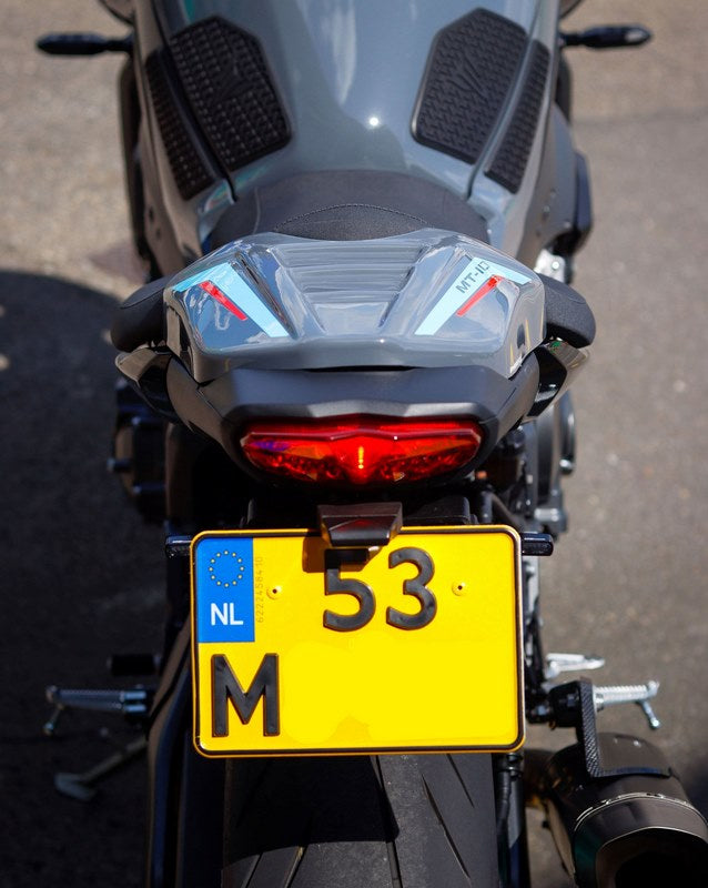 Pyramid / ピラミッド シートカウル シアンストームカラーズ | Yamaha MT-10 2022- | 12415D