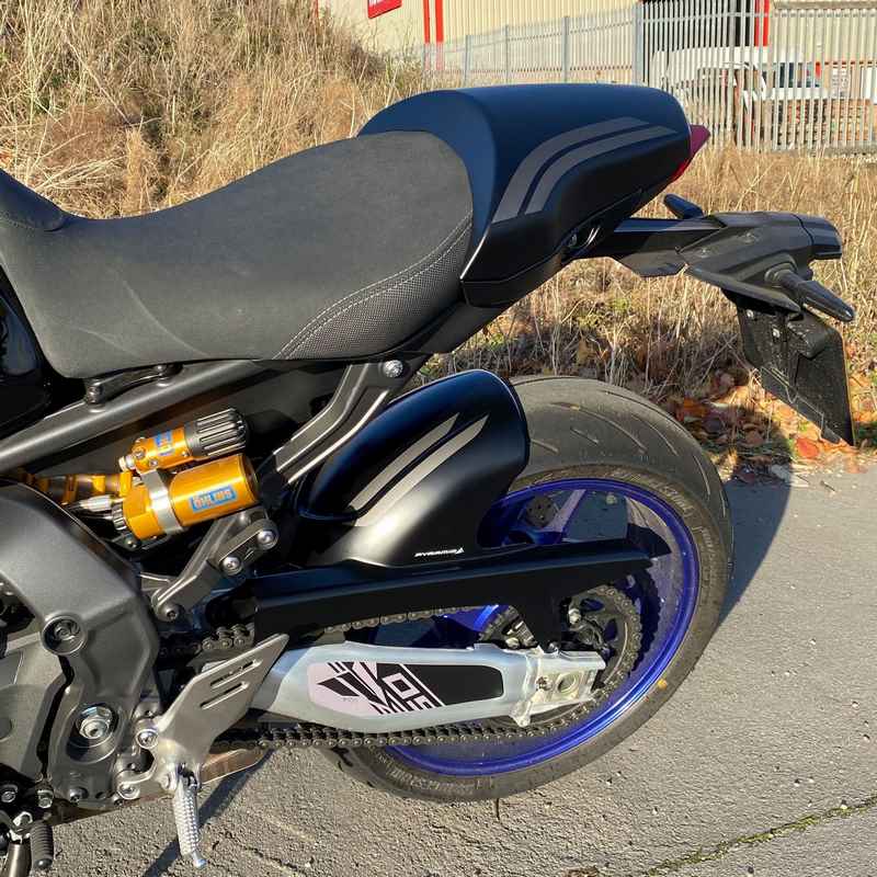 Pyramid Seat Cowl | Tech Black | Yamaha MT-09 2021> | 12416F