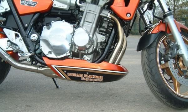 Pyramid Plastics / ピラミッドプラスチック Honda CB 1300 S ベリーパン 未塗装 1998>2007 | 21060U