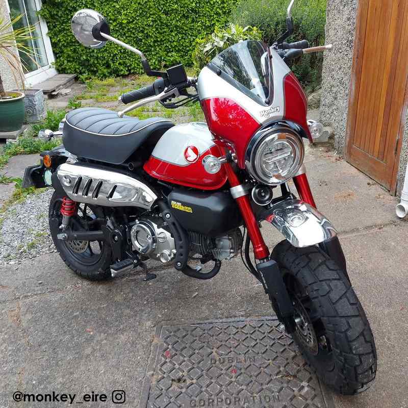 Pyramid / ピラミッド フライスクリーン クリーム/ホワイト | Honda Monkey 125 2022- | 21250T