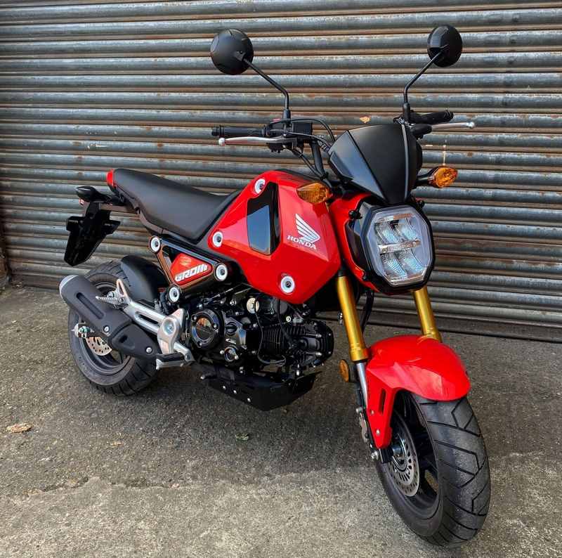 Pyramid / ピラミッド フライスクリーン カーボンルック | Honda MSX 125 2021- | 21280X