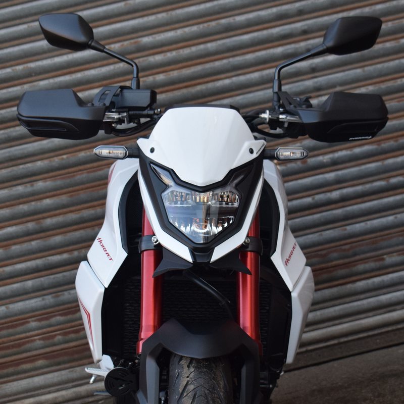 Pyramid / ピラミッド フライスクリーン パールグレアホワイト | Honda CB750 Hornet (ホーネット) 2022>2024 | 21995C