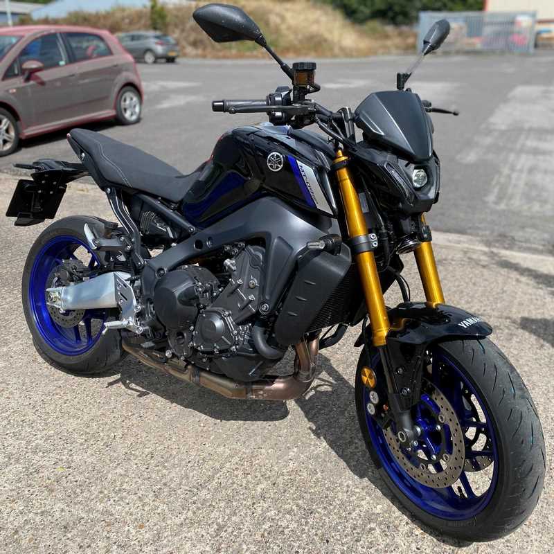 Pyramid Fly Screen | Matte Black | Yamaha MT-09 2021> | 22160M