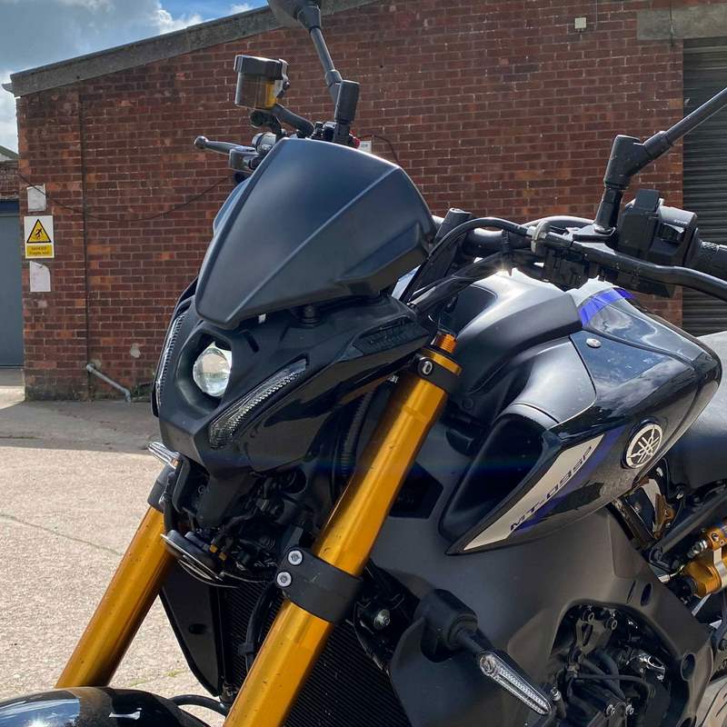 Pyramid / ピラミッド フライスクリーン アイコンブルー (Yamaha ブルー) | Yamaha MT-09 2021>2023 | 22160YB