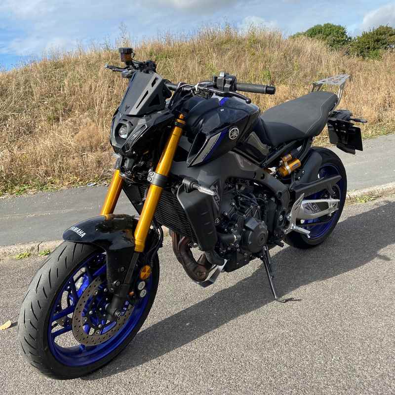 Pyramid Metal Fly Screen | Matte Black | Yamaha MT-09 2021> | 22161M