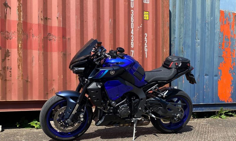 Pyramid / ピラミッド インフィルパネル アイコンブルー (Yamaha ブルー) | Yamaha MT-10 2022> | 22195PY