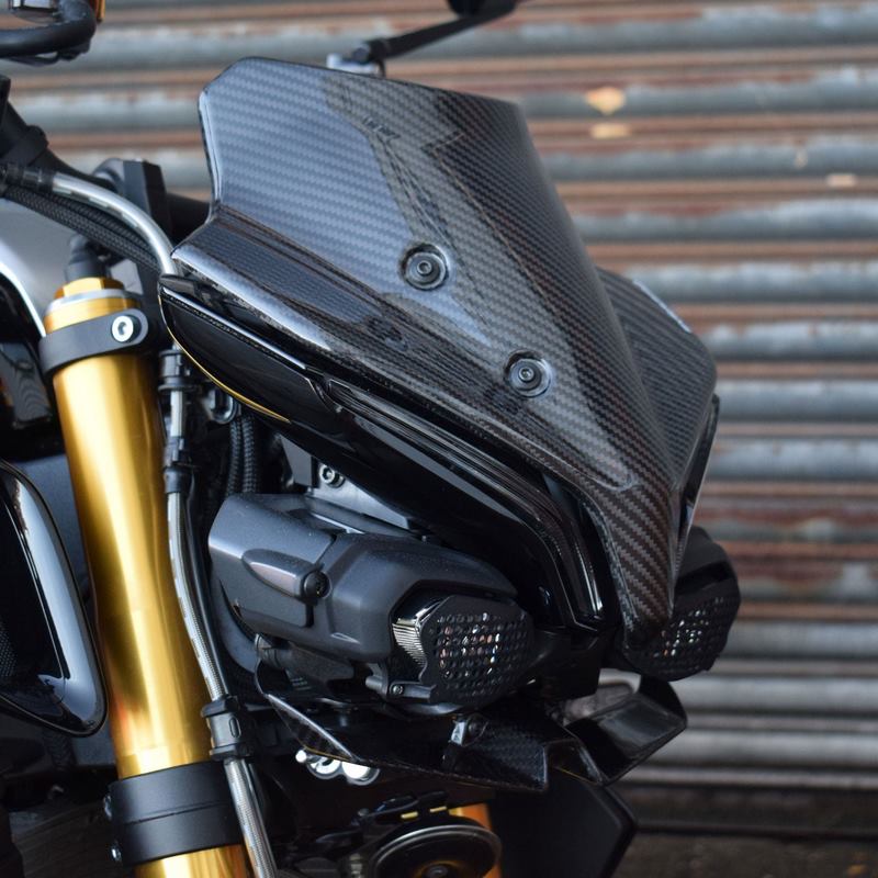 Pyramid / ピラミッド フライスクリーン カーボンファイバー | Yamaha MT-10 2022- | 22215A