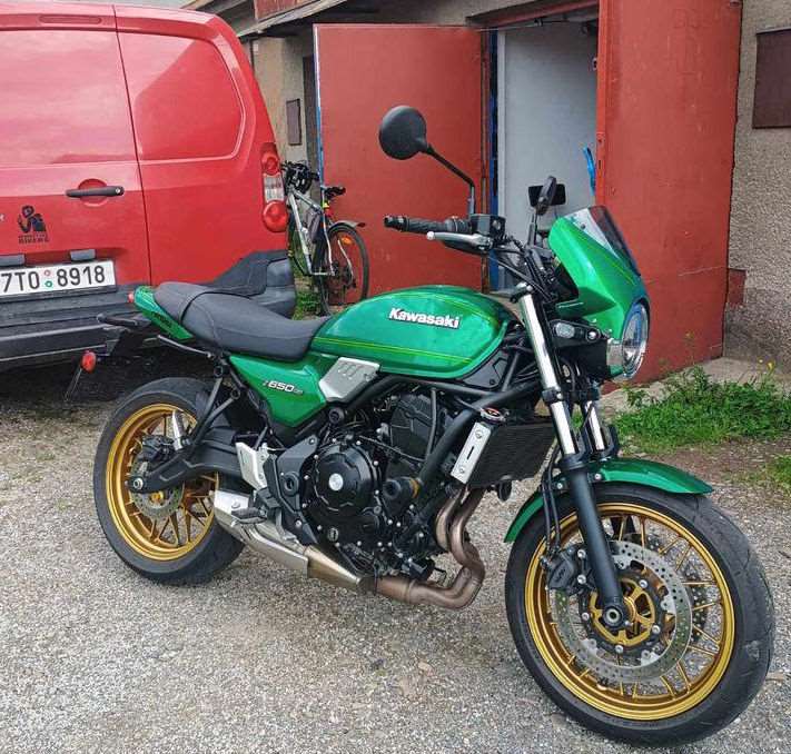 Pyramid / ピラミッド フライスクリーン キャンディエメラルドグリーン | Kawasaki Z 650 RS 2022- | 23500D