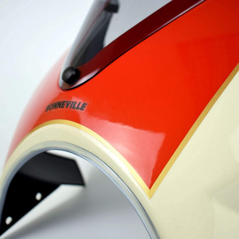 Pyramid Fly Screen | New England White & Intense Orange | Triumph Bonneville T100 2016> | 26002E