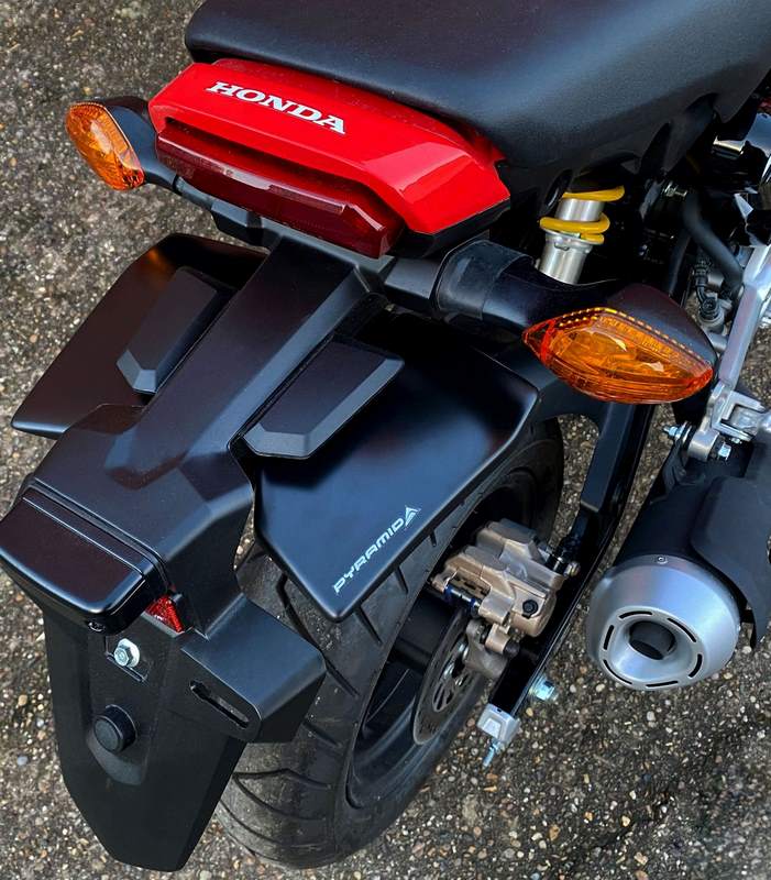 Pyramid / ピラミッド リアスプラッシュプロテクター マットブラック | Honda MSX 125 2021- | 31913M