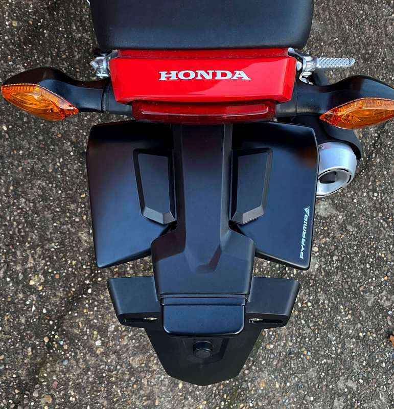 Pyramid / ピラミッド リアスプラッシュプロテクター マットブラック | Honda MSX 125 2021- | 31913M