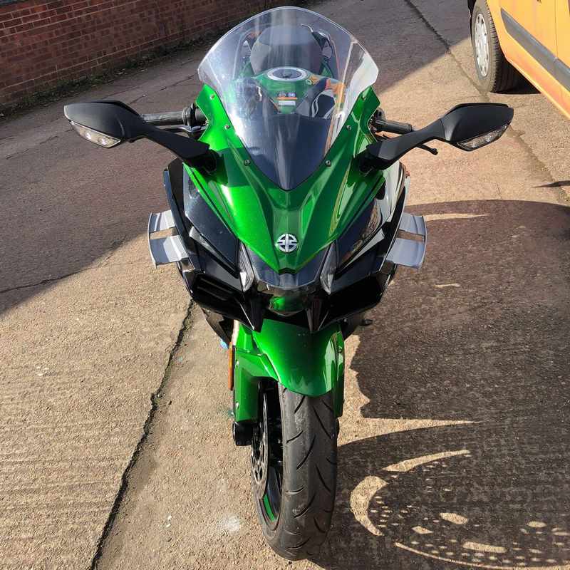 Pyramid GP Wings | Matte Black | Kawasaki Ninja H2 SX 2018> | 33000M