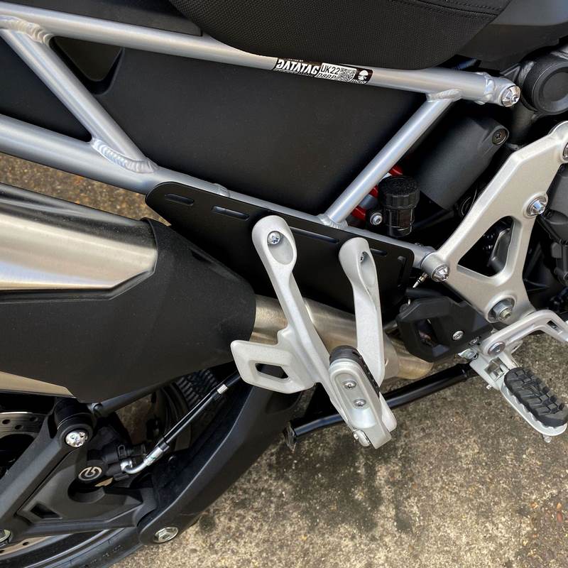 Pyramid / ピラミッド インフィルパネル マットブラック | Triumph タイガー 1200 GT 2022- | 35601M