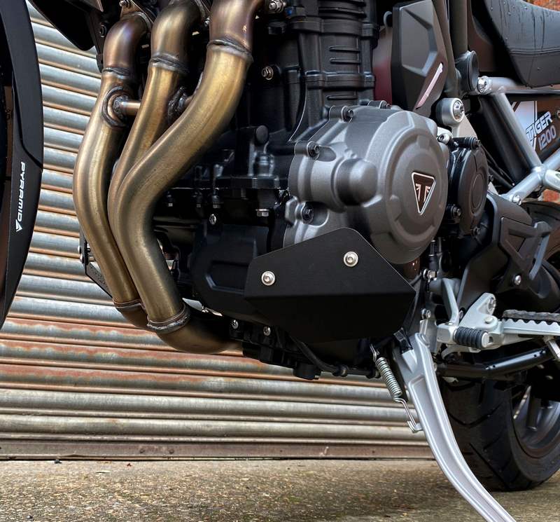 Pyramid / ピラミッド ロワーディフレクター マットブラック | Triumph タイガー 1200 GT 2022- | 36540M