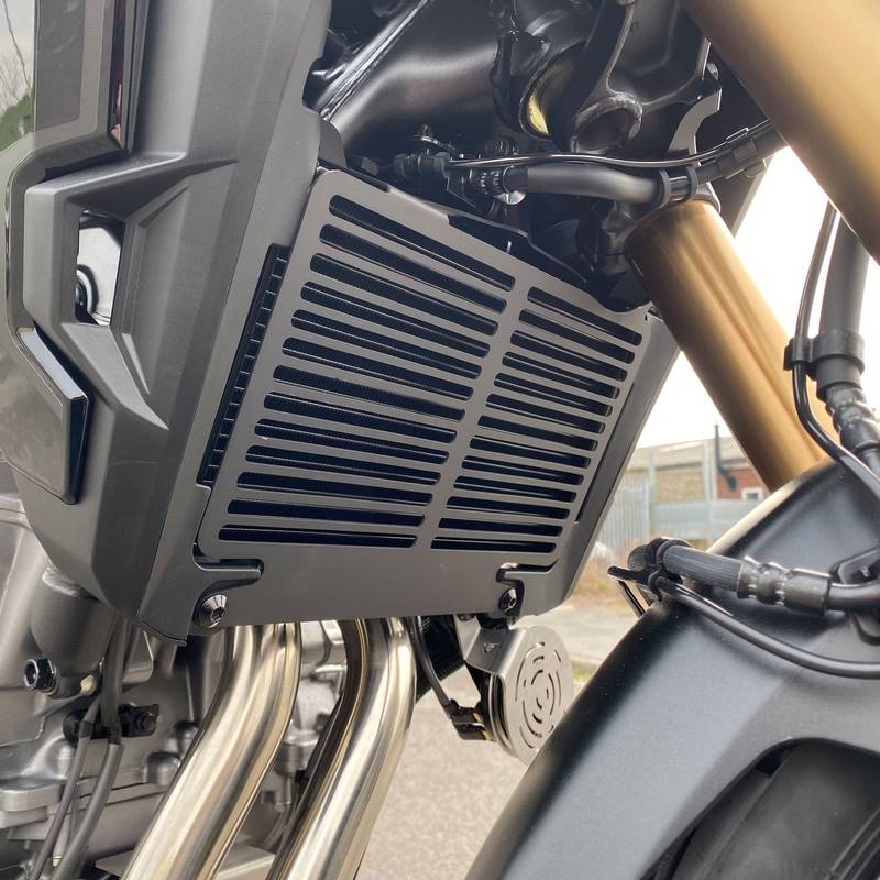 Pyramid Radiator Guard | Matte Black | Honda CB 500 X 2022> | 521255M