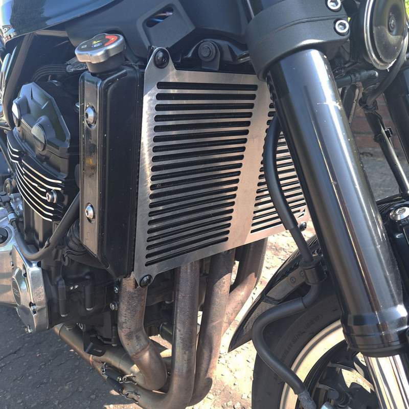 Pyramid / ピラミッド ラジエーターガード マットブラック | Kawasaki Z 900 RS 2021- | 523366M