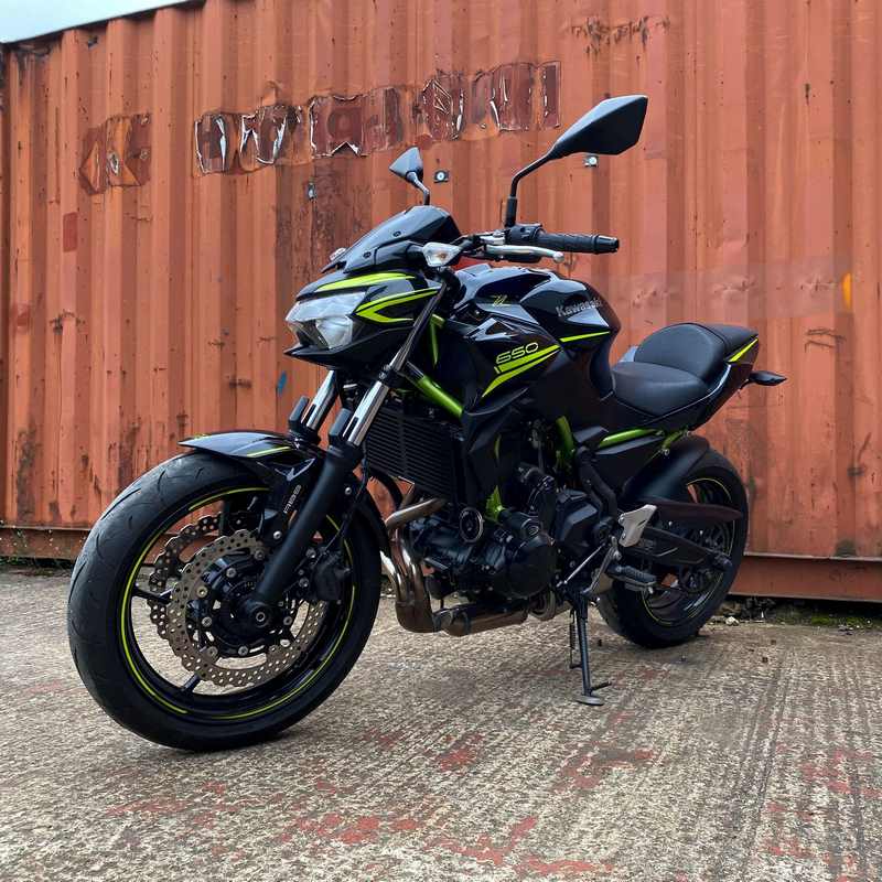 Pyramid Radiator Guard | Matte Black | Kawasaki Ninja 650 2017>2019 | 523650M