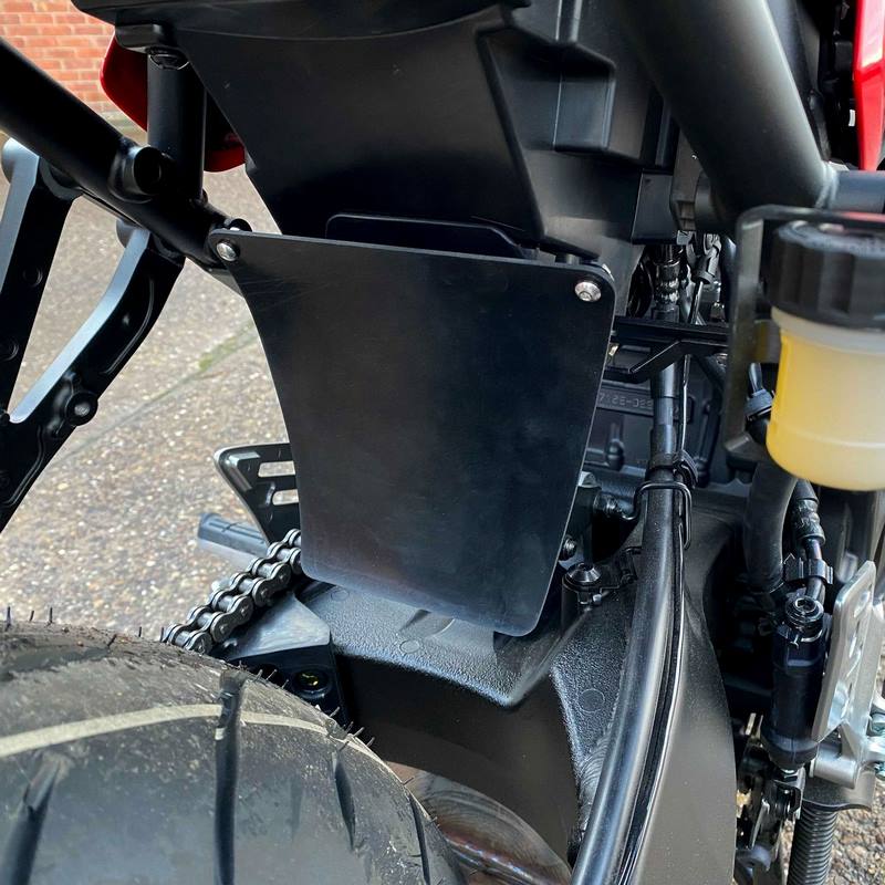 Pyramid Shock Shield | Black | Yamaha Tracer 9 2021> | 812003