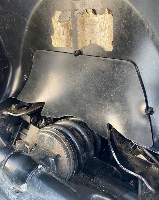 Pyramid / ピラミッド ショックシールド ブラック | Harley Davidson Fat Bob(ファットボブ) (107) 2018- | 818000