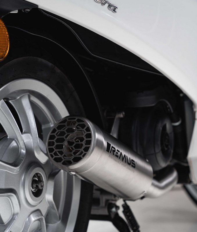 スリップオンメッシュ、ステンレスブラッシュド、取り外し可能サウンドインサート付き、触媒なしヘッダー、ECE認証非対応