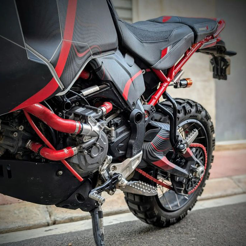 Samco Sport / サムコスポーツ シリコンラジエータークーラントホースキット Ducati Desert X 2023 - 2025 8 ピース | DUC-36