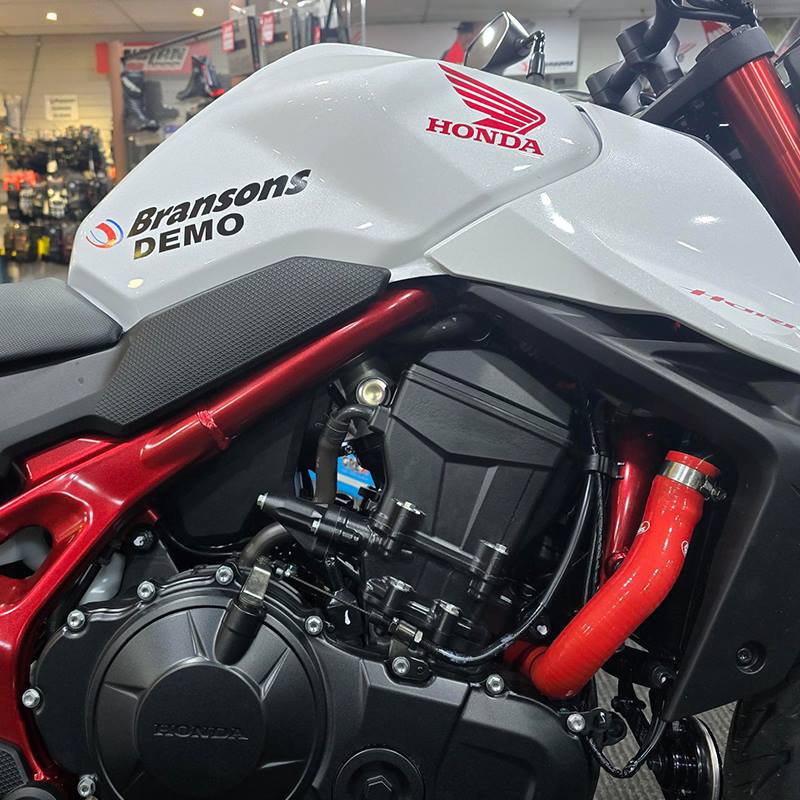Samco Sport / サムコスポーツ シリコンラジエータークーラントホースキット Honda CB 750 ホーネット 2023 - 2024 5 ピース | HON-129