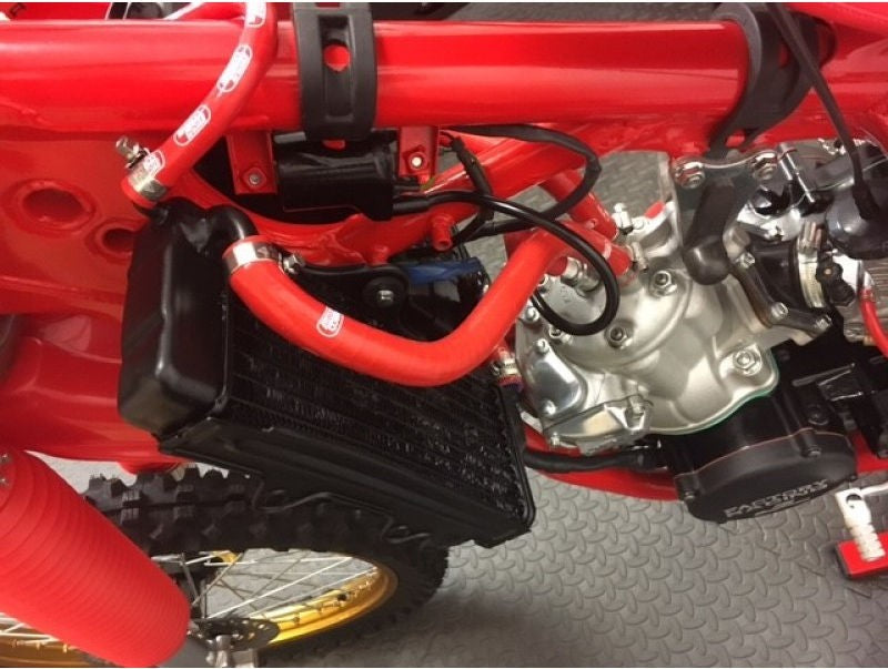 サムコスポーツ / Samco Sport Honda CR 250 R 1988 - 1991 6 ピース シリコンラジエーター クーラントホースキット | HON-45-RD