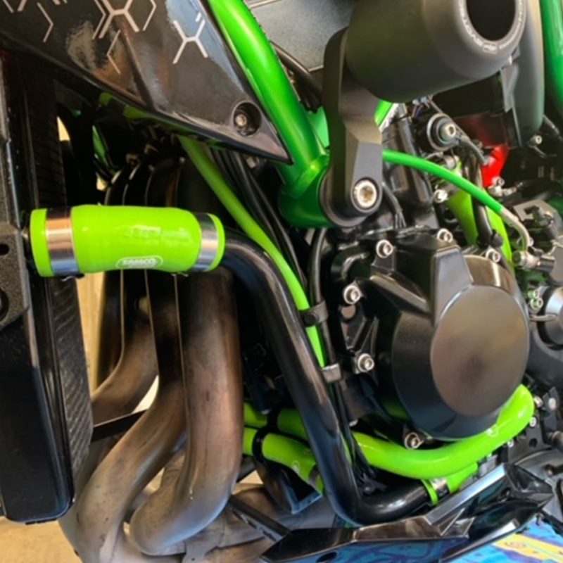 Samco Sport / サムコスポーツ シリコンラジエータークーラントホースキット Kawasaki ZH2 2022 - 2024 10 ピース | KAW-102