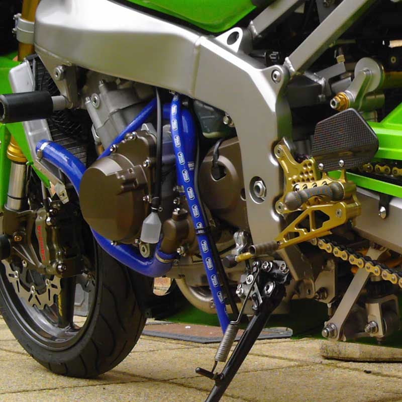 サムコスポーツ / Samco Sport Kawasaki ZX 6R (B1 / B2) 2003 - 2004 5 ピース シリコンラジエーター クーラントホースキット | KAW-19-BU