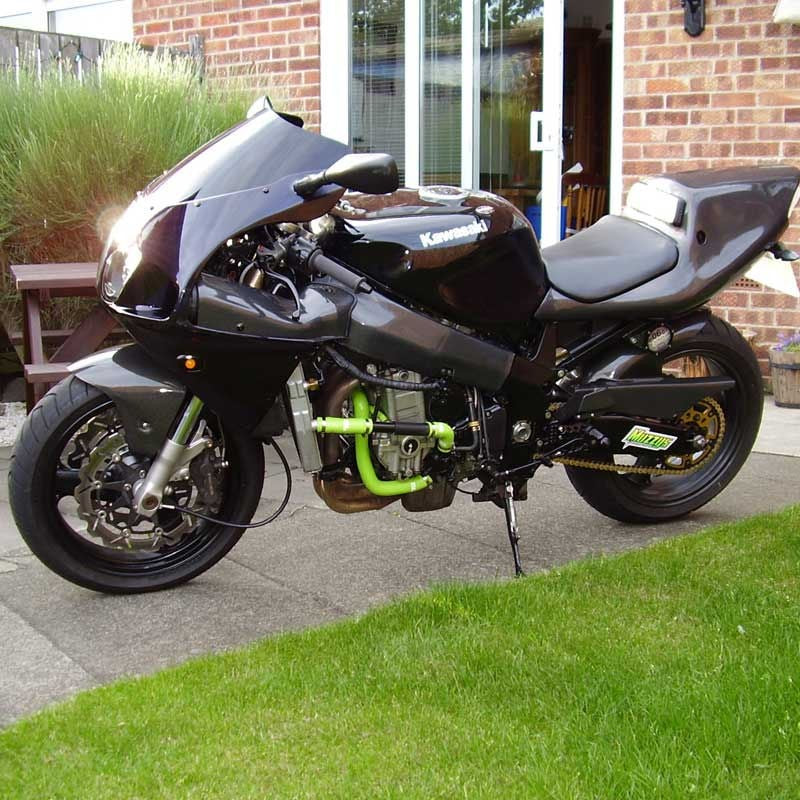 サムコスポーツ / Samco Sport Kawasaki ZX 7R 1996 - 2003 8 ピース シリコンラジエーター クーラントホースキット | KAW-2-GN