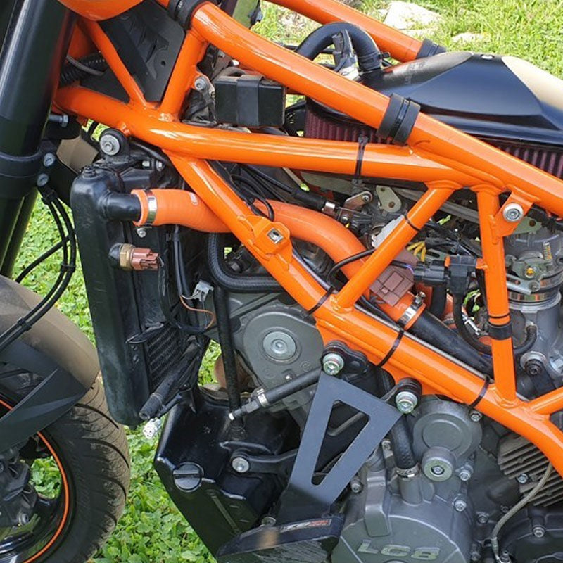 サムコスポーツ / Samco Sport KTM 990 Supermoto 2008 - 2013 9 ピース シリコンラジエーター クーラントホースキット | KTM-126-OR