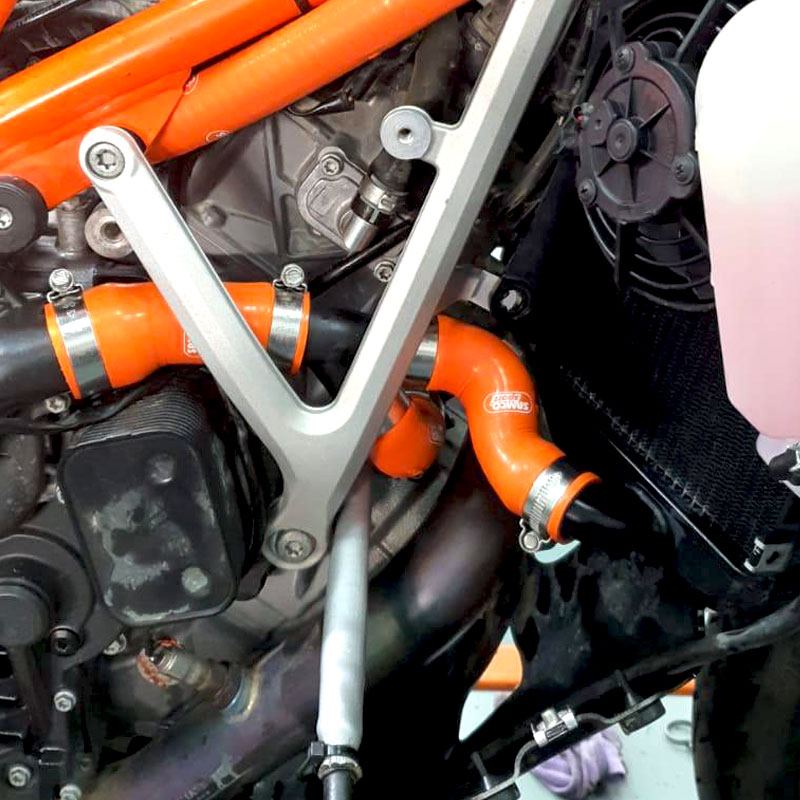 Samco Sport / サムコスポーツ シリコンラジエータークーラントホースキット KTM 1290 Super アドベンチャー R / S 2021 - 2024 8 ピース | KTM-127
