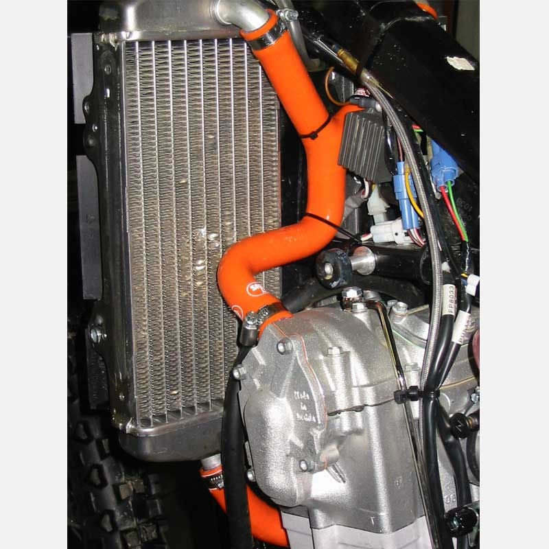 サムコスポーツ / Samco Sport KTM 450 SX 2001 - 2006 3 ピース シリコンラジエーター クーラントホースキット | KTM-4-OR