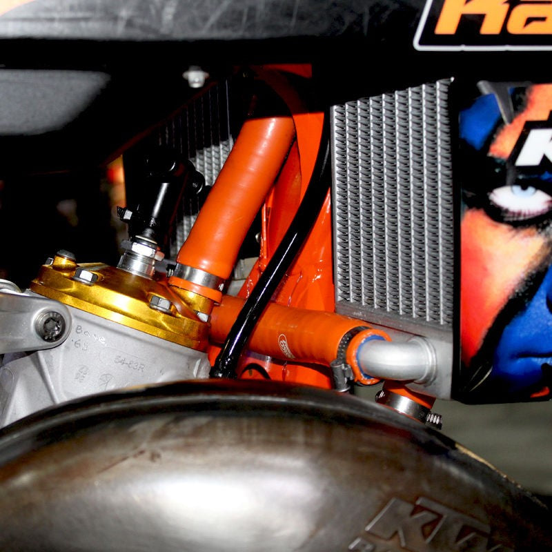 サムコスポーツ / Samco Sport KTM 125 SX 2016 - 2018 3 ピース シリコンラジエーター クーラントホースキット | KTM-73-OR